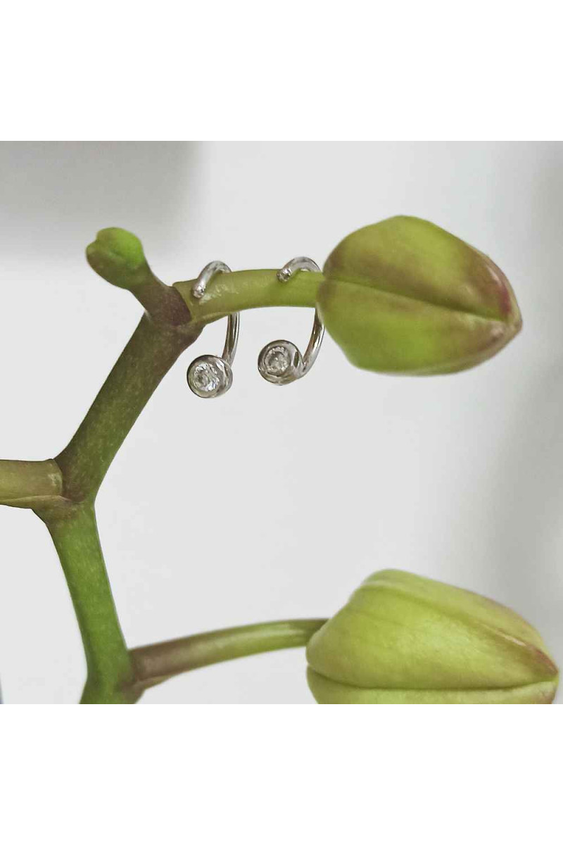 Pendientes Medio Aro con Circonita Plata de Ley Rodiada - SomosPlata by Sensibile